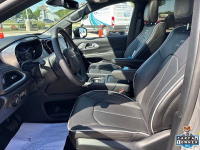 2025 Chrysler Pacifica Limited AWD