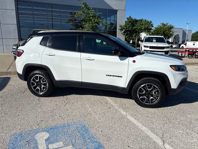 2025 Jeep Compass Trailhawk 4x4