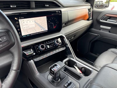 2023 GMC Sierra 1500 4WD Crew Cab Short Box Denali