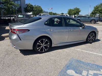 2019 Toyota Camry SE