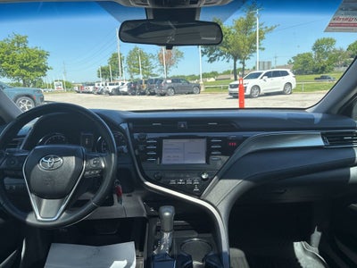 2019 Toyota Camry SE