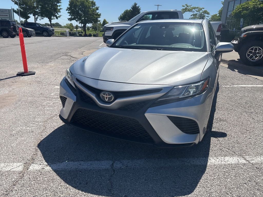 2019 Toyota Camry SE