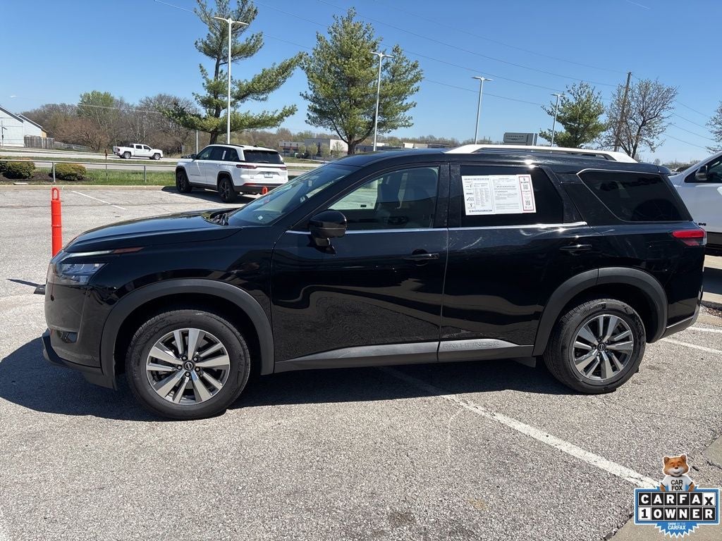 2025 Nissan Pathfinder SL