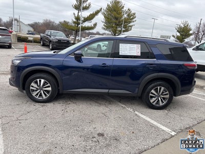 2025 Nissan Pathfinder SL