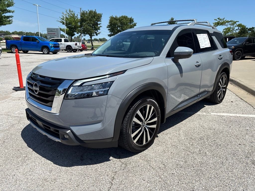 2023 Nissan Pathfinder Platinum 4WD