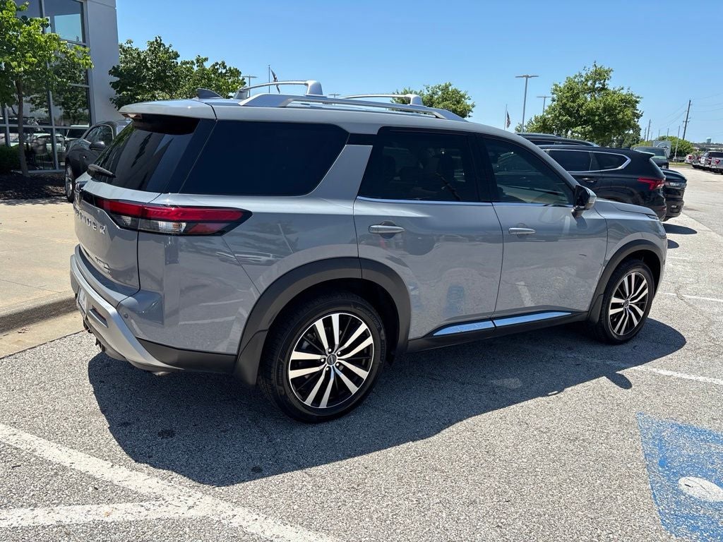2023 Nissan Pathfinder Platinum 4WD