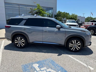 2023 Nissan Pathfinder Platinum 4WD
