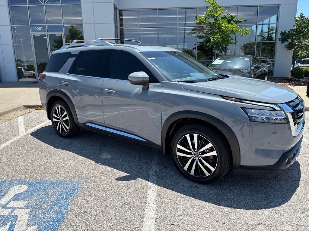 2023 Nissan Pathfinder Platinum 4WD