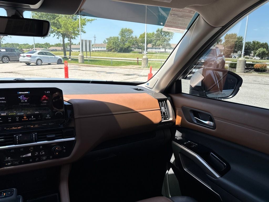 2023 Nissan Pathfinder Platinum 4WD