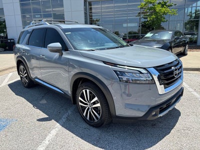 2023 Nissan Pathfinder Platinum 4WD