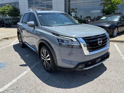 2023 Nissan Pathfinder Platinum 4WD