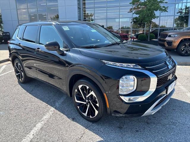 Used 2024 Mitsubishi Outlander SE with VIN JA4J4VA89RZ044348 for sale in Kansas City