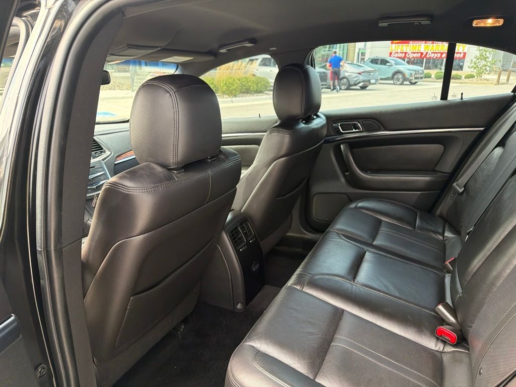2015 Lincoln MKS Base