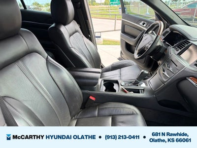 2015 Lincoln MKS Base