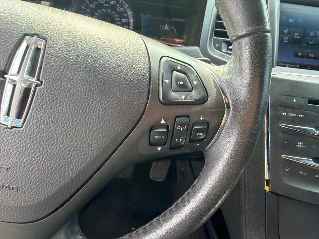 2015 Lincoln MKS Base