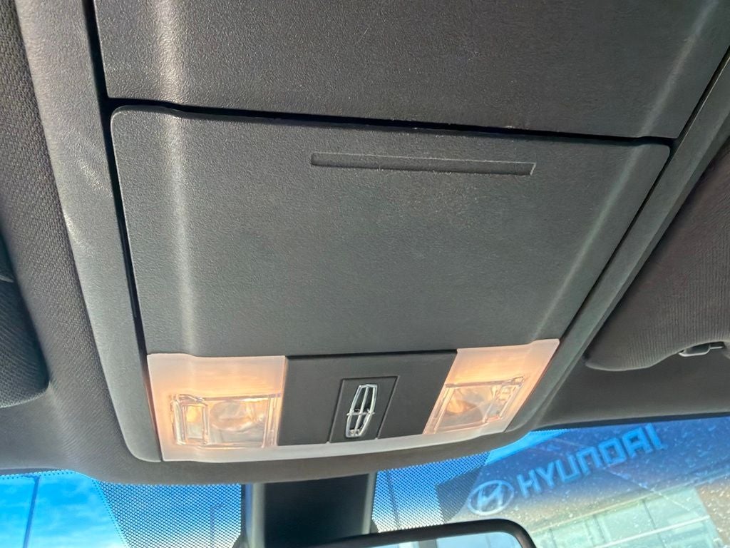 2015 Lincoln MKS Base