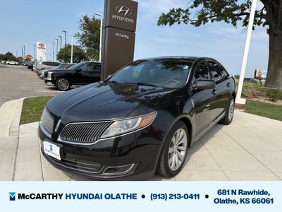 2015 Lincoln MKS Base