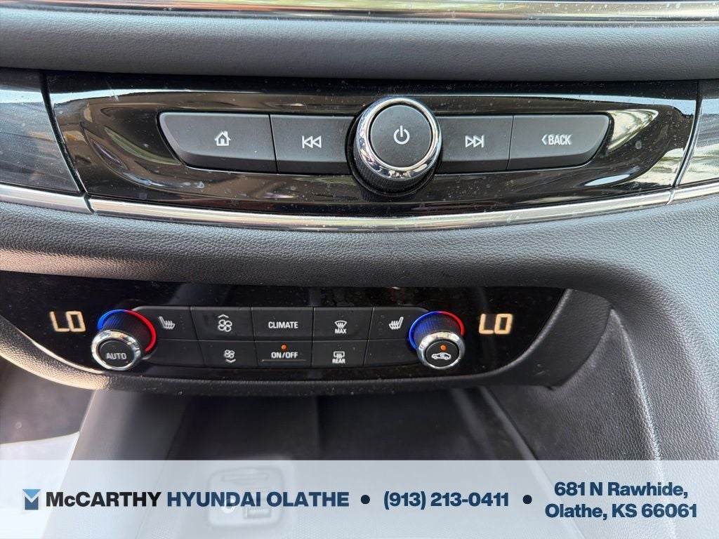 2021 Buick Enclave Essence