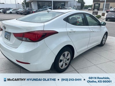 2016 Hyundai ELANTRA SE