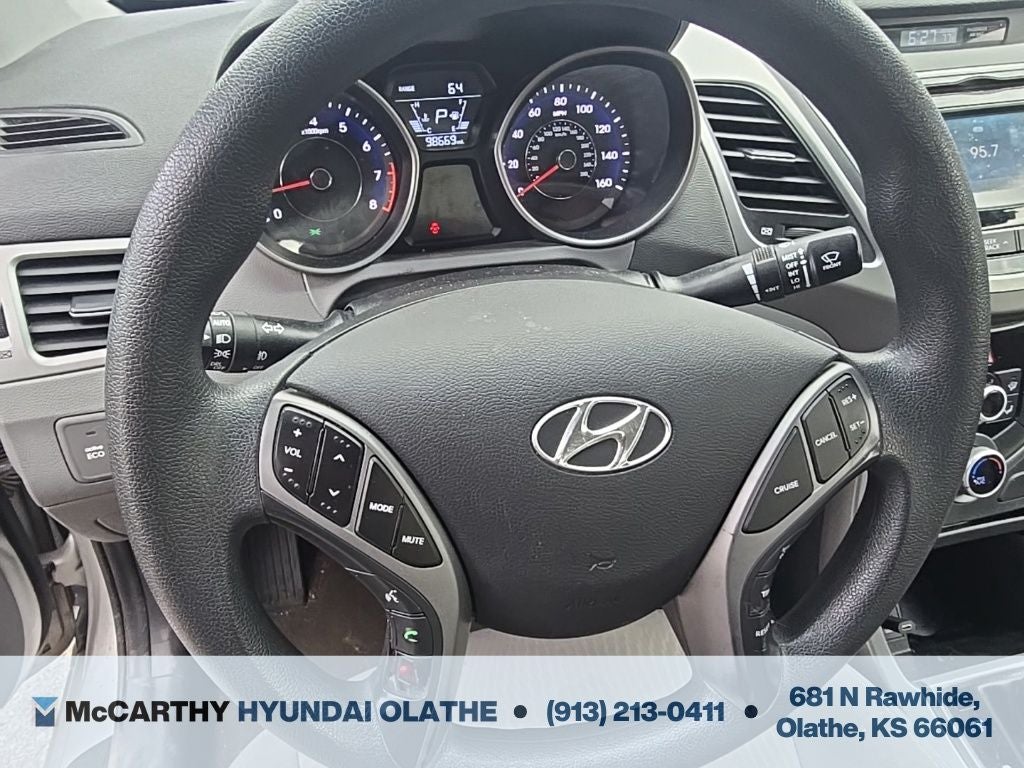 2015 Hyundai ELANTRA SE