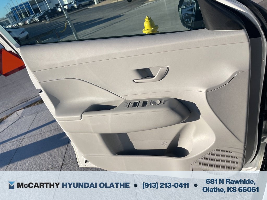 2026 Hyundai KONA SE