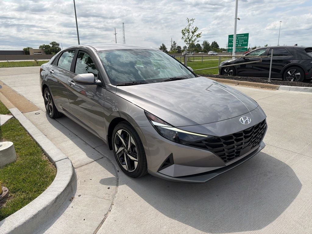 2023 Hyundai ELANTRA SEL