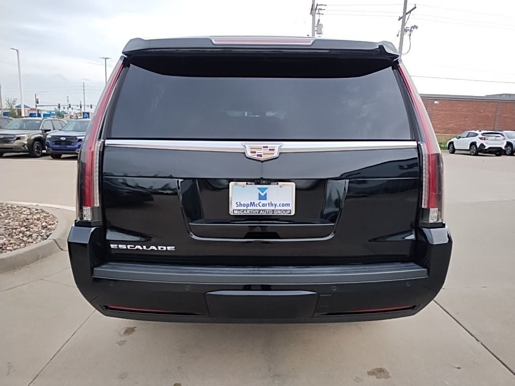 2018 Cadillac Escalade ESV Premium