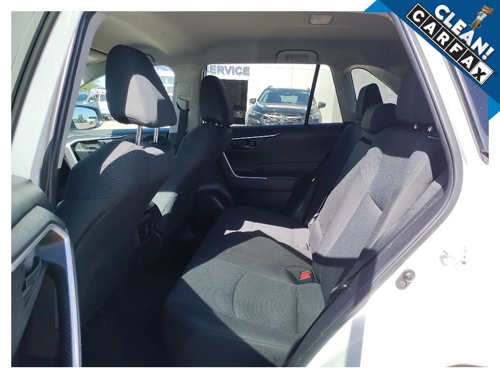 2022 Toyota RAV4 LE