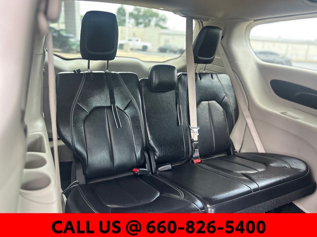 2022 Chrysler Pacifica Hybrid Touring L