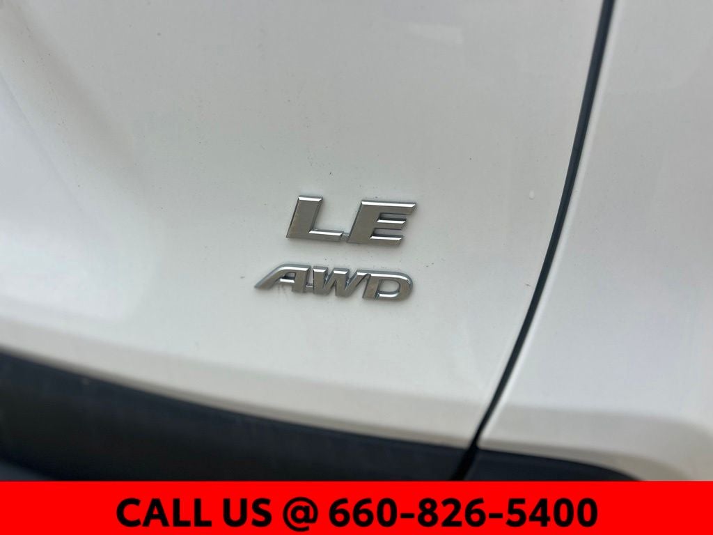 2020 Toyota RAV4 LE