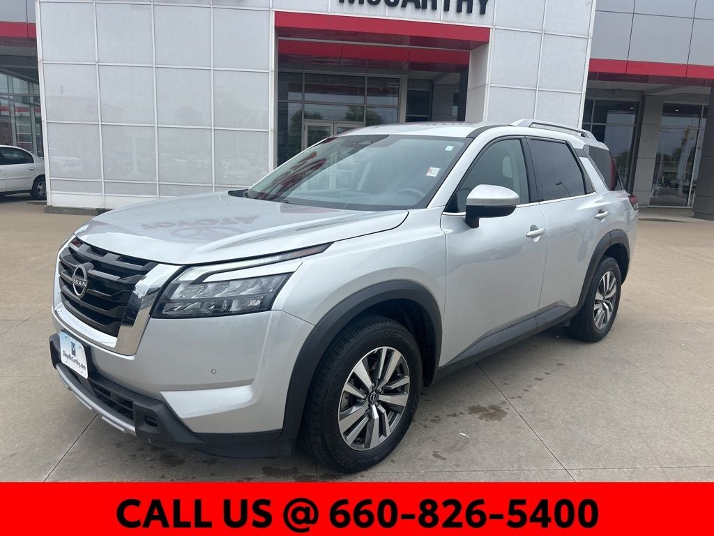 2025 Nissan Pathfinder SL