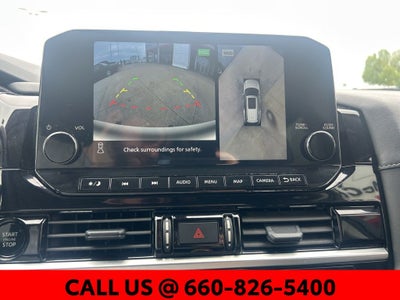 2025 Nissan Pathfinder SL