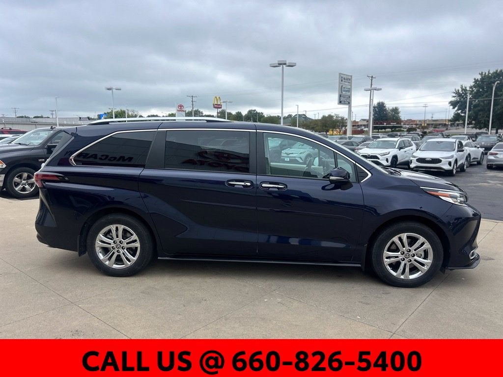 2023 Toyota Sienna Platinum 7 Passenger
