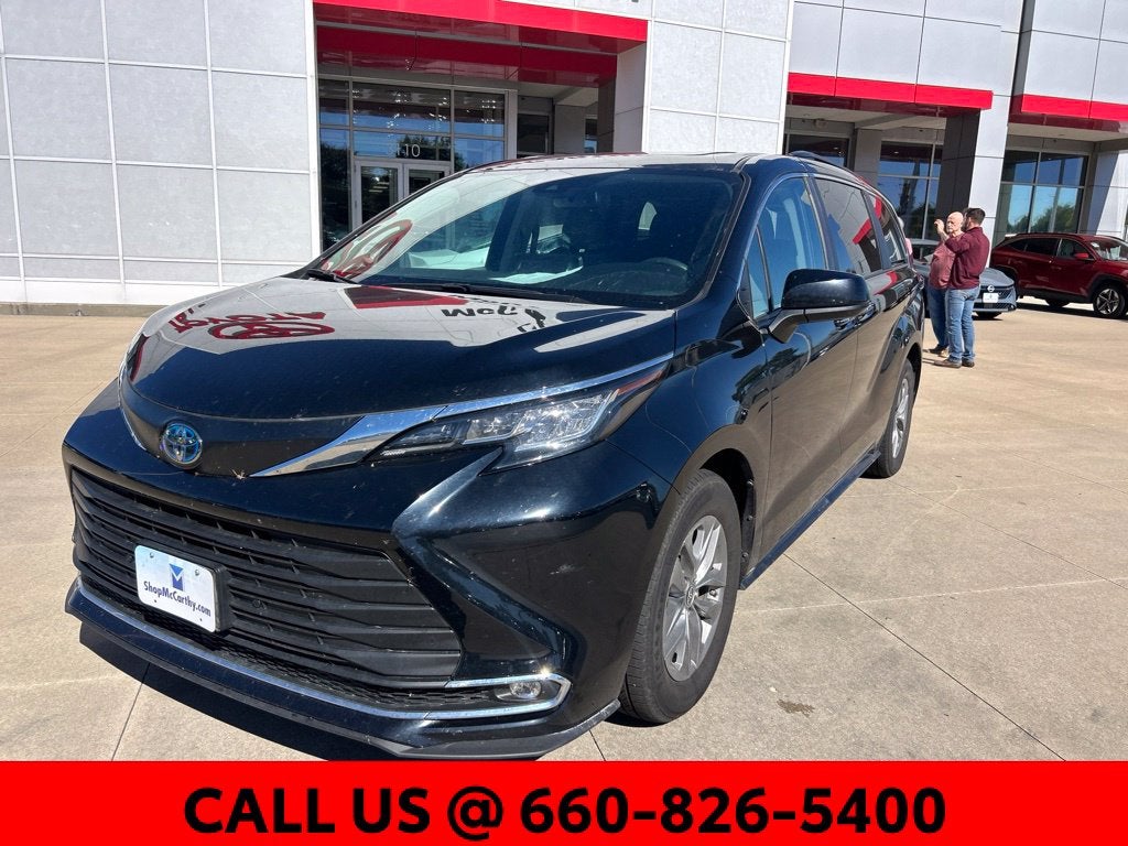 2022 Toyota Sienna XLE 7 Passenger