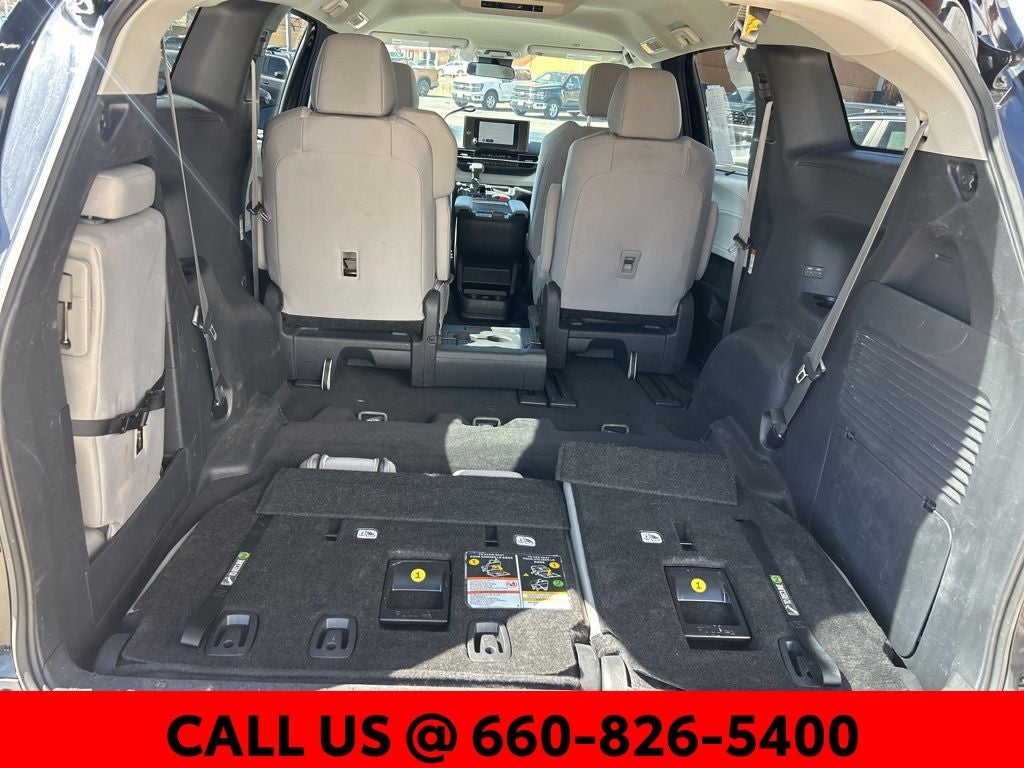 2025 Toyota Sienna LE 8 Passenger
