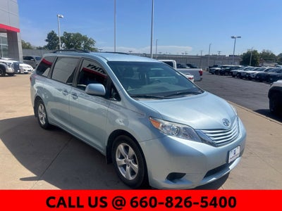 2017 Toyota Sienna LE 8 Passenger