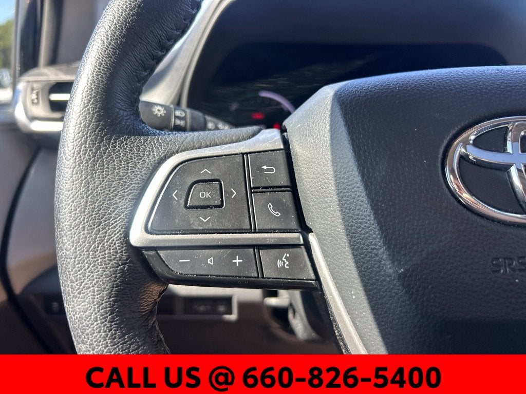 2023 Toyota Sienna XLE 8 Passenger