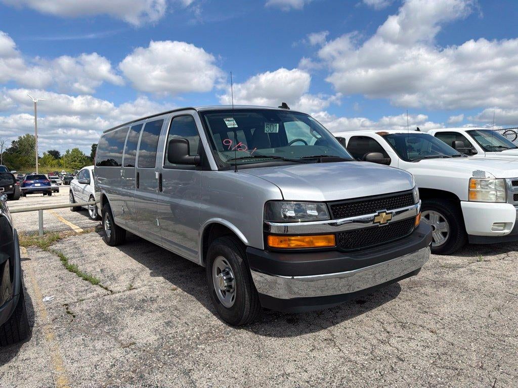 2025 Chevrolet Express Passenger LT