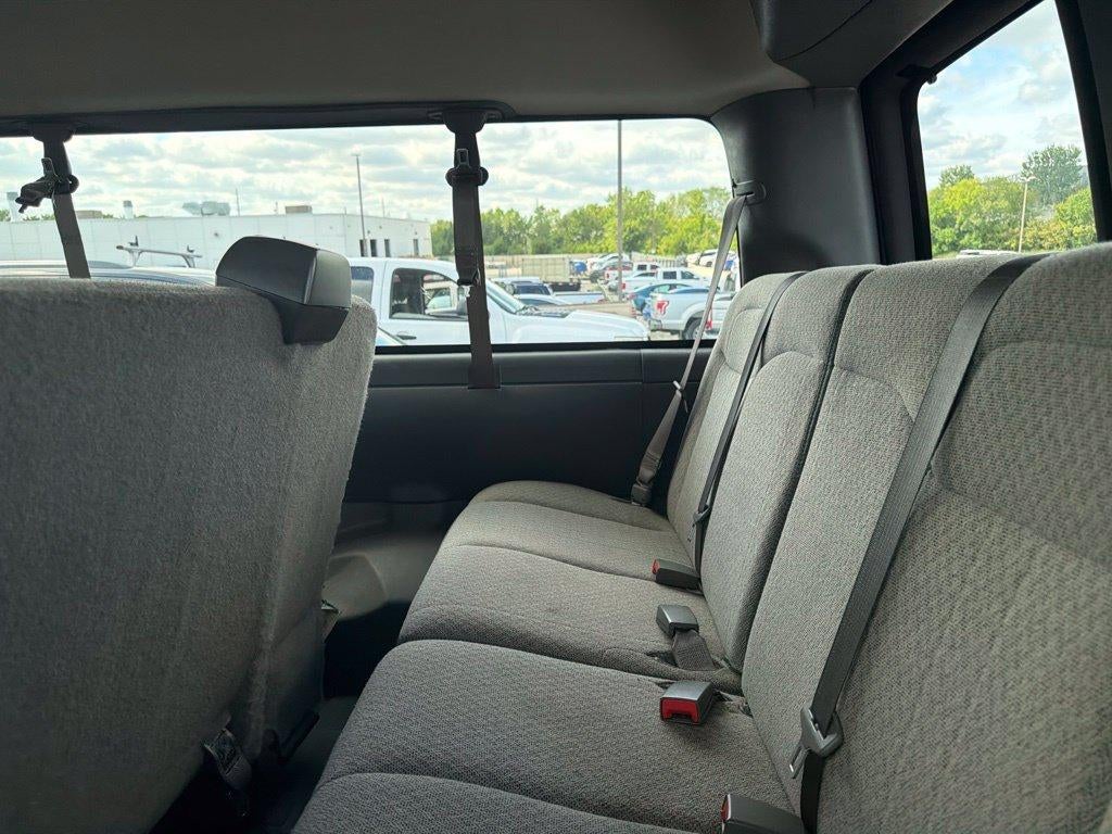 2025 Chevrolet Express Passenger LT