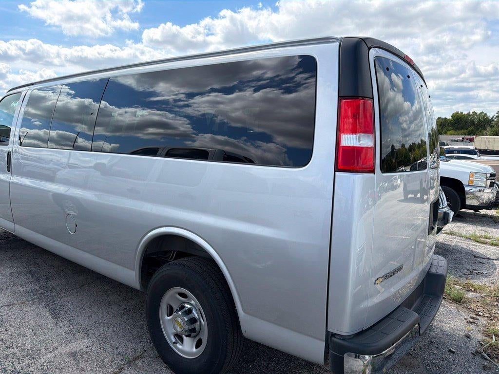 2025 Chevrolet Express Passenger LT