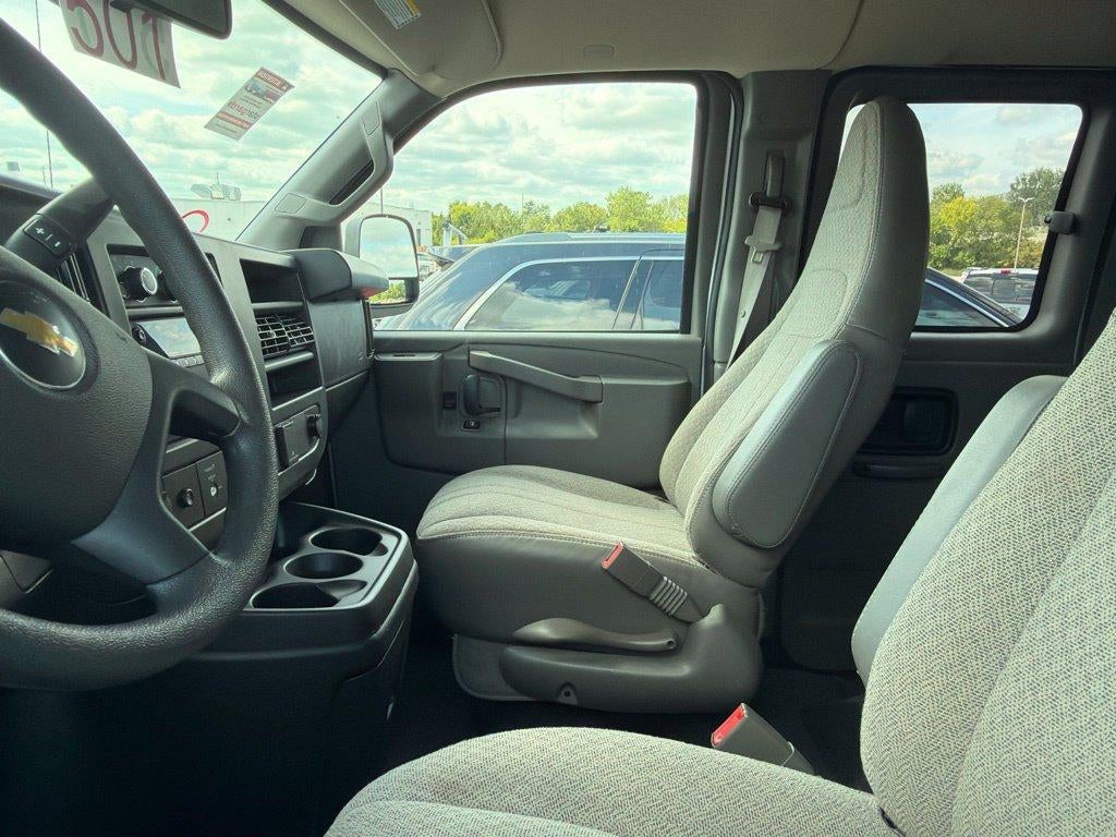 2025 Chevrolet Express Passenger LT