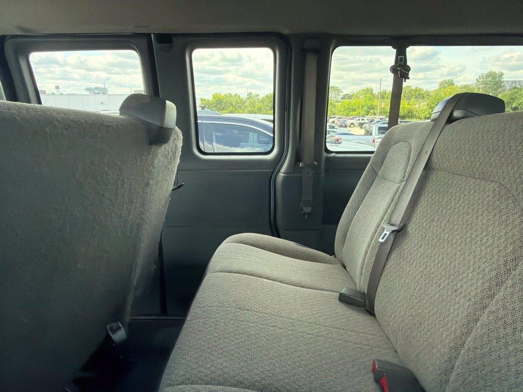2025 Chevrolet Express Passenger LT