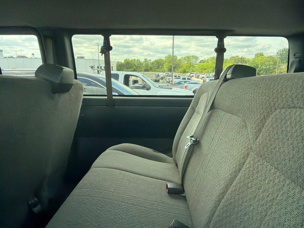 2025 Chevrolet Express Passenger LT