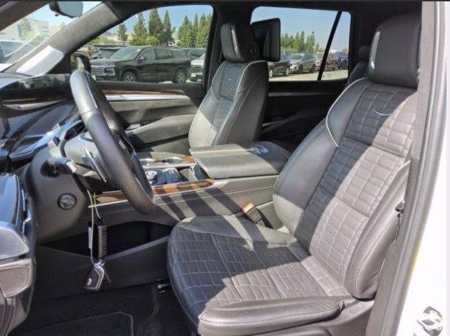 2025 Cadillac Escalade Sport Platinum