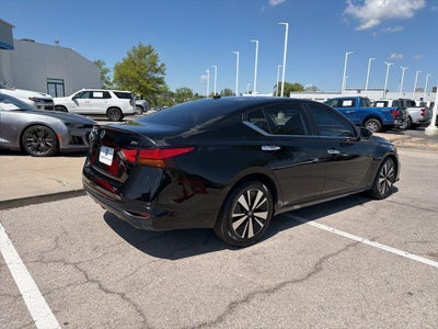 2021 Nissan Altima 2.5 SV