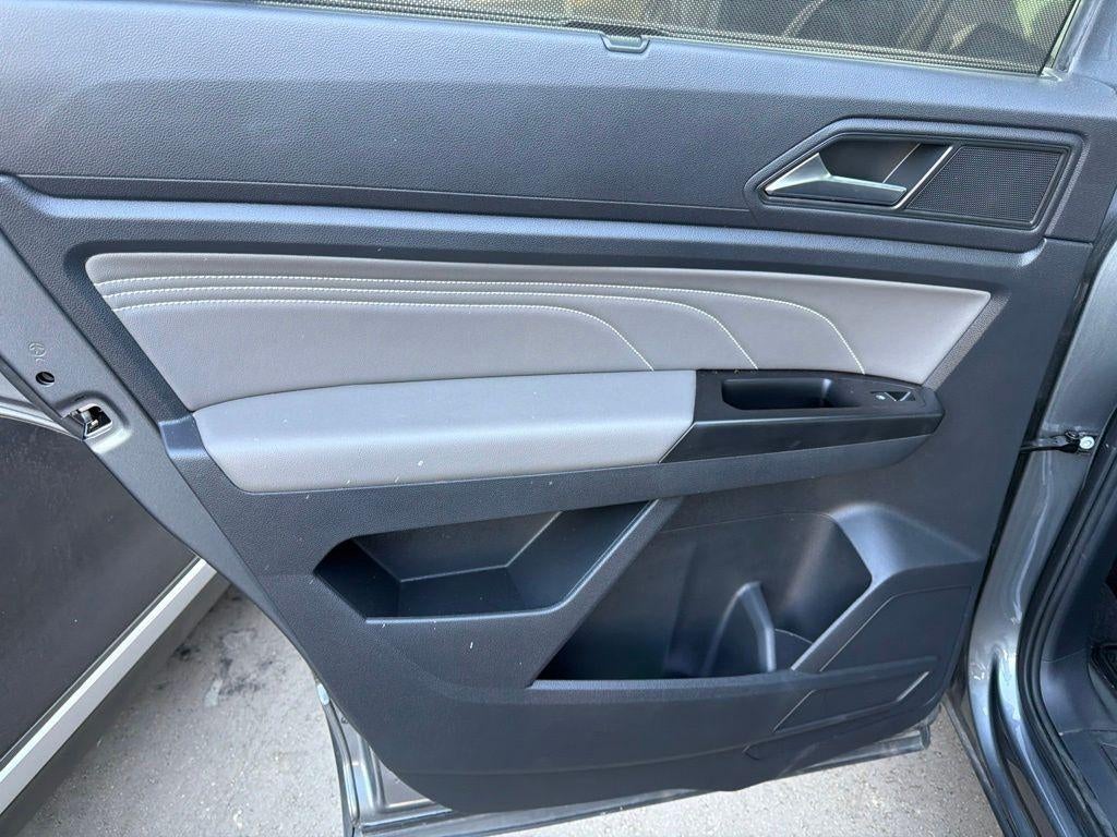 2021 Volkswagen Atlas 3.6L V6 SE w/Technology R-Line