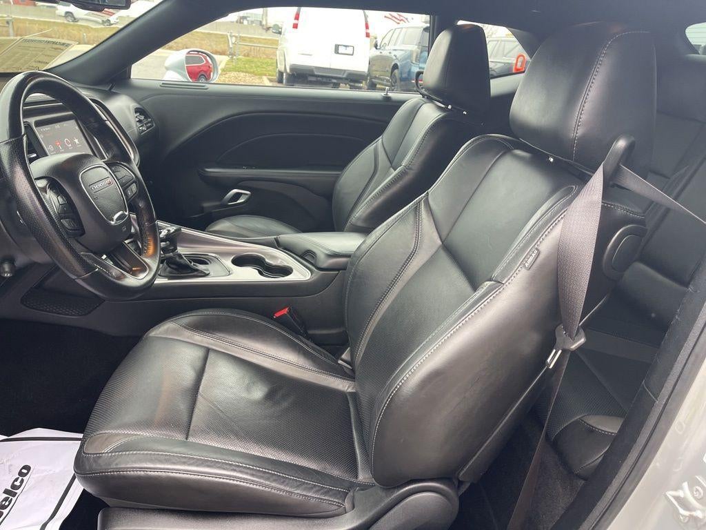 2022 Dodge Challenger SXT