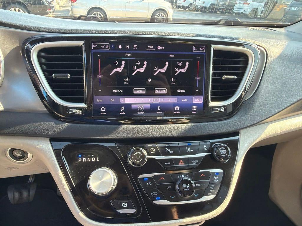 2021 Chrysler Pacifica Touring L