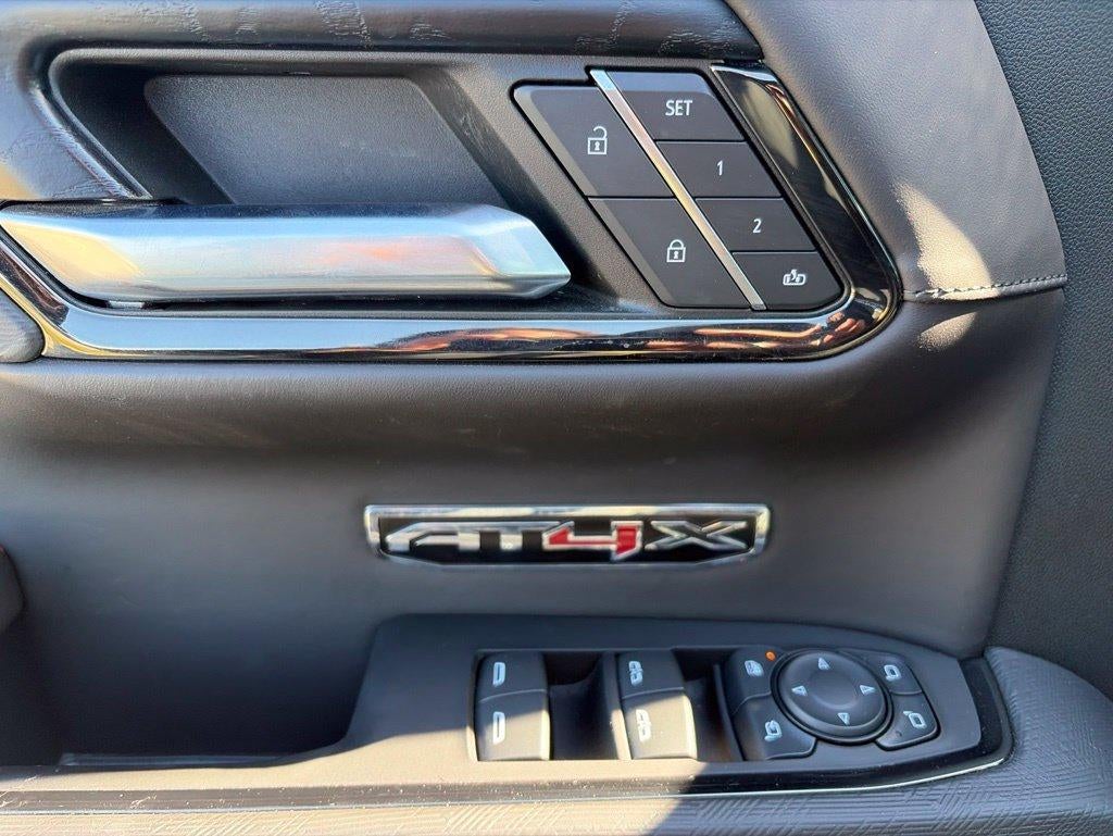 2023 GMC Sierra 1500 AT4X