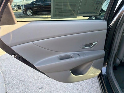 2022 Hyundai ELANTRA SEL